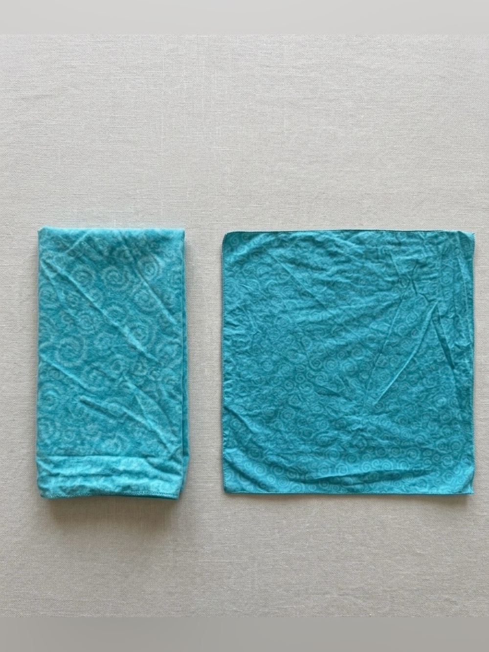 Handmade 15"x13" Turquoise Blue Swirl Fabric Napkins - Unbranded